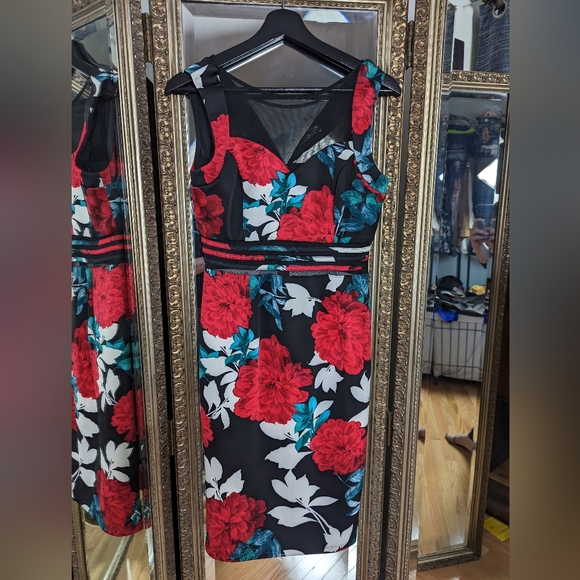 Wedding Guest Floral Dress with Mesh panels - Size 6 - Picture 1 of 4